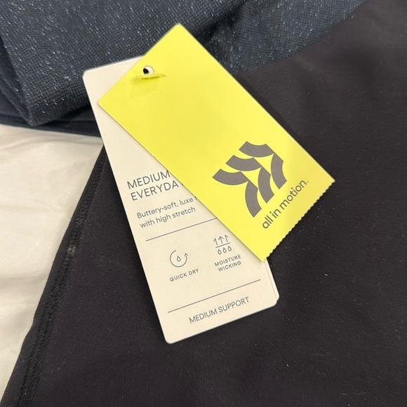 All in Motion Black Tank Top Blue Gray Cropped Top Large - Picture 6 of 8